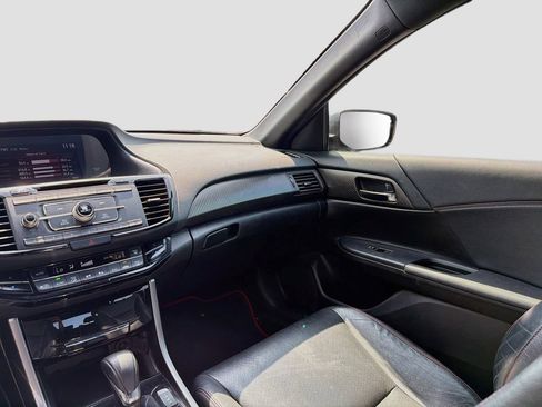 Used 2017 Honda Accord Sport Special Edition image 25