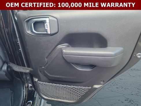 Used 2024 Jeep Gladiator Sport AWD/4WD image 17