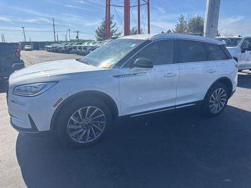 Used 2023 Lincoln Corsair Reserve w/ Equipment Group 201A image 5