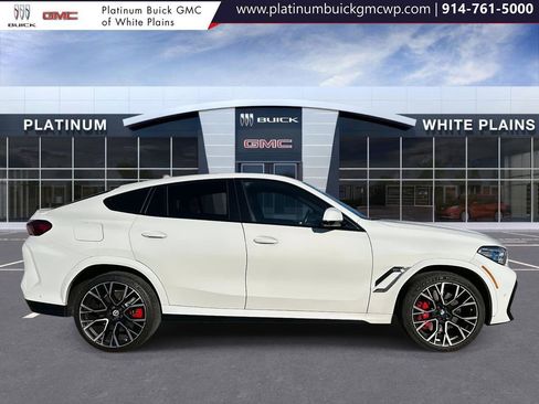 Used 2023 BMW X6 M image 2