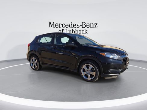 Used 2016 Honda HR-V LX image 2