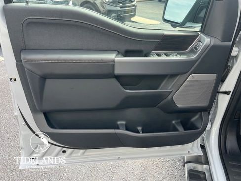 New 2025 Ford F150 Lariat w/ Equipment Group 501A Mid image 13