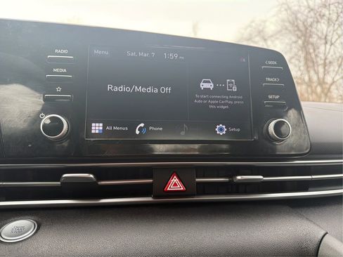 Used 2021 Hyundai Elantra SEL w/ Convenience + Premium Package image 16