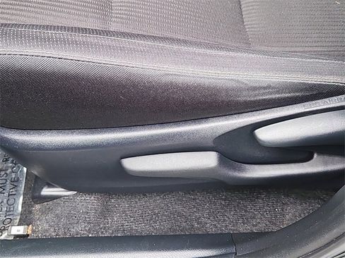 Used 2013 Toyota RAV4 XLE image 17