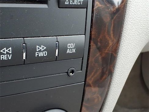 Used 2016 Chevrolet Impala LT image 19