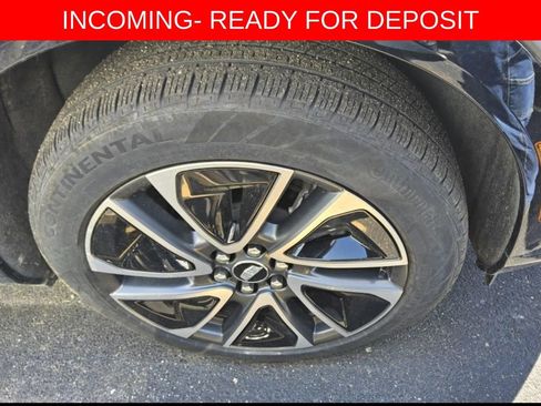 Used 2025 Cadillac Optiq Sport 2 w/ LPO, Floor Liner Package AWD/4WD image 15