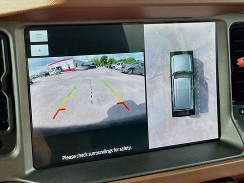 Used 2024 Ford Bronco Outer Banks image 14