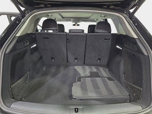 Certified 2025 Audi Q5 2.0T Premium Plus w/ Premium Plus Package image 12