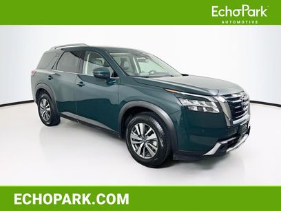 Used 2025 Nissan Pathfinder SL