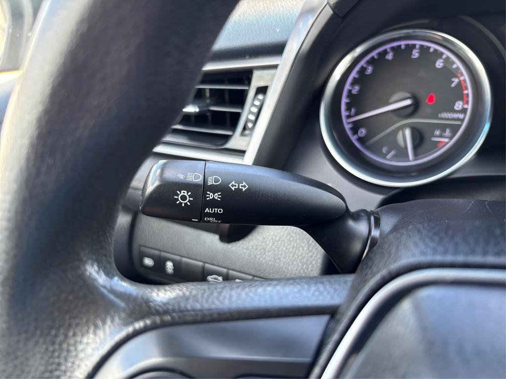 Used 2019 Toyota Camry LE FWD image 15