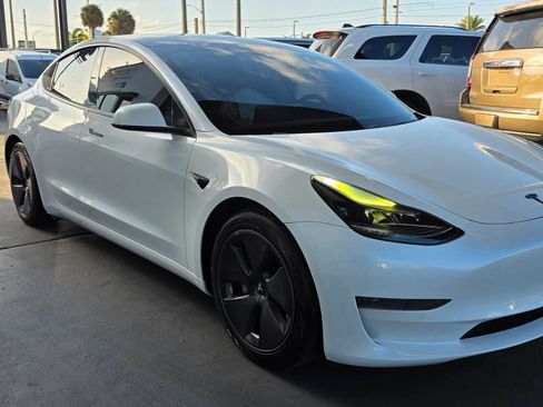 Used 2021 Tesla Model 3 Standard Range Plus RWD image 4