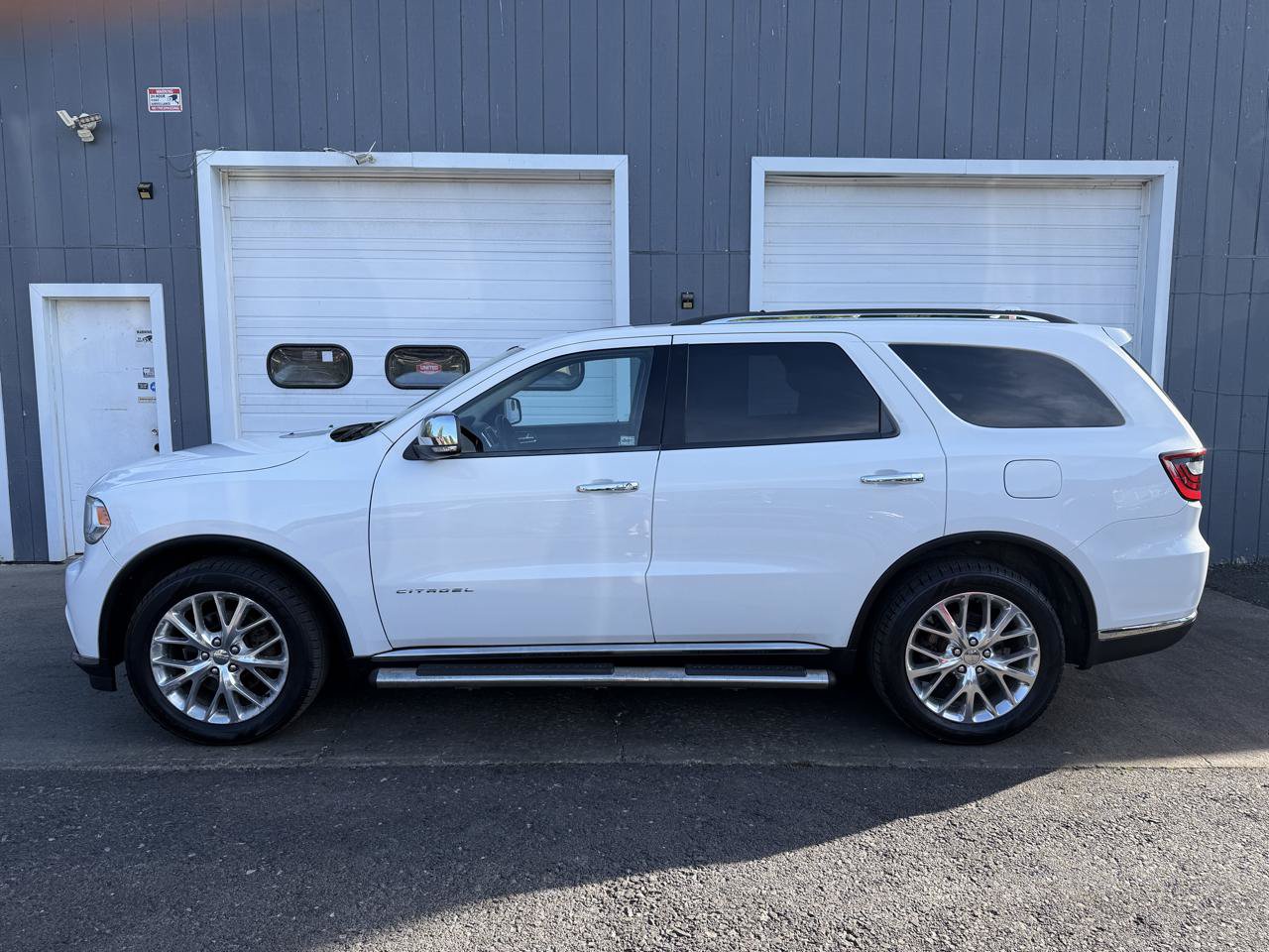 Used 2014 Dodge Durango Citadel w/ Technology Group AWD/4WD image 7