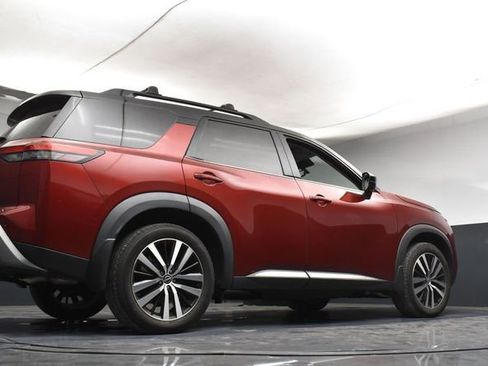 Used 2024 Nissan Pathfinder Platinum FWD image 38