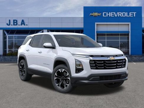 New 2026 Chevrolet Equinox LT w/ Safety and Technology Package FWD image 7