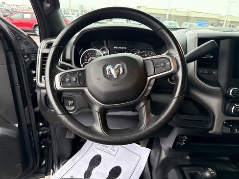 Used 2024 RAM 2500 Tradesman w/ Chrome Appearance Group image 18