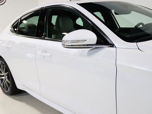Used 2024 Genesis G70 2.5T image 7