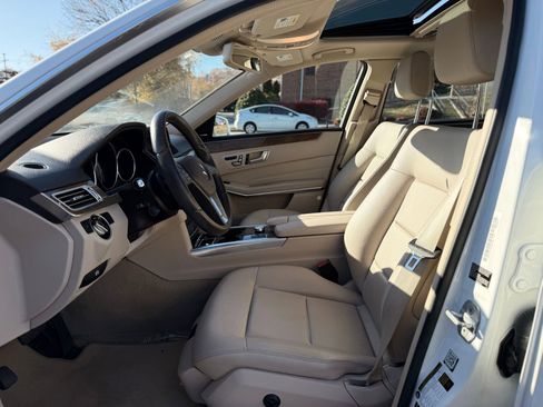 Used 2014 Mercedes-Benz E 350 4MATIC Sedan image 17