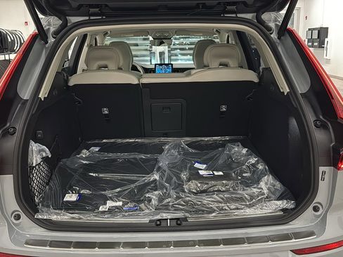 New 2026 Volvo XC60 B5 Ultra w/ Protection Package Premier image 29