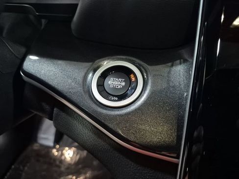 Used 2021 Jeep Grand Cherokee L Laredo AWD/4WD image 17