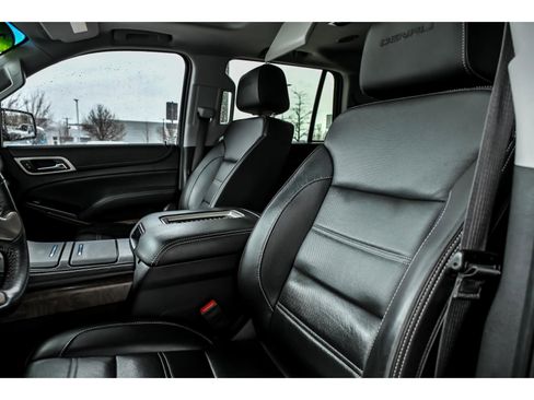 Used 2019 GMC Yukon Denali w/ Denali Ultimate Package AWD/4WD image 12