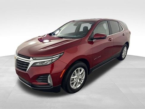 Used 2023 Chevrolet Equinox LT FWD image 3