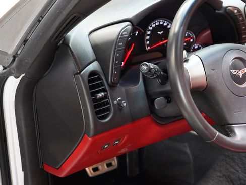 Used 2008 Chevrolet Corvette Coupe w/ Preferred Equipment Group RWD image 45