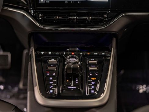 New 2026 Aston Martin DBX 707 image 39