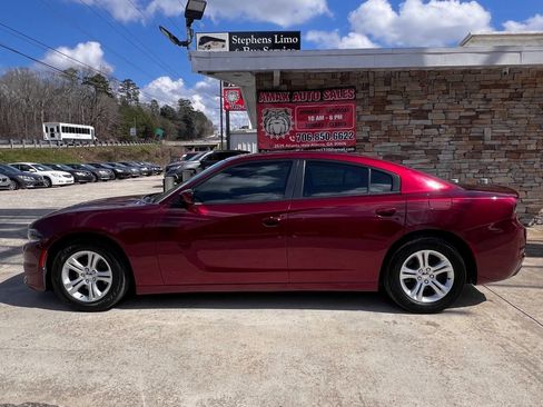 Used 2021 Dodge Charger SXT w/ Leather Interior Group image 3