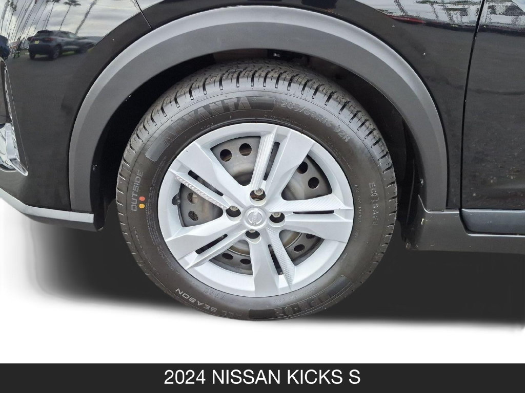 Certified 2024 Nissan Kicks S FWD image 11