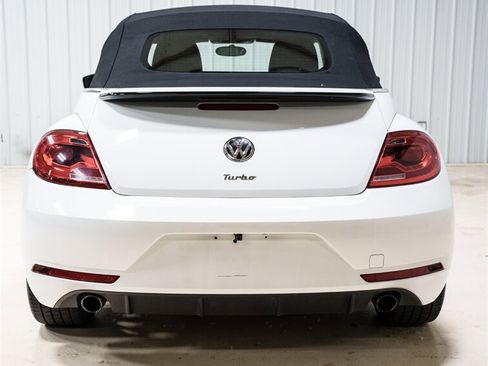 Used 2014 Volkswagen Beetle R-Line FWD image 6