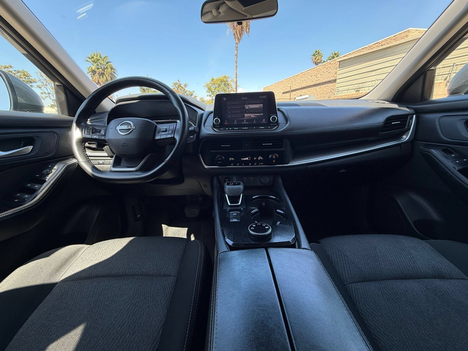 Used 2025 Nissan Rogue SV AWD/4WD image 34