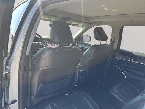 Used 2021 Jeep Grand Cherokee L Limited image 19