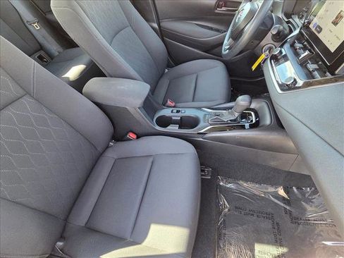 Used 2024 Toyota Corolla LE FWD image 19