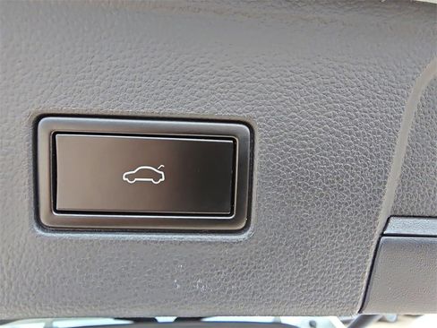 Used 2019 Volkswagen Atlas SEL image 14