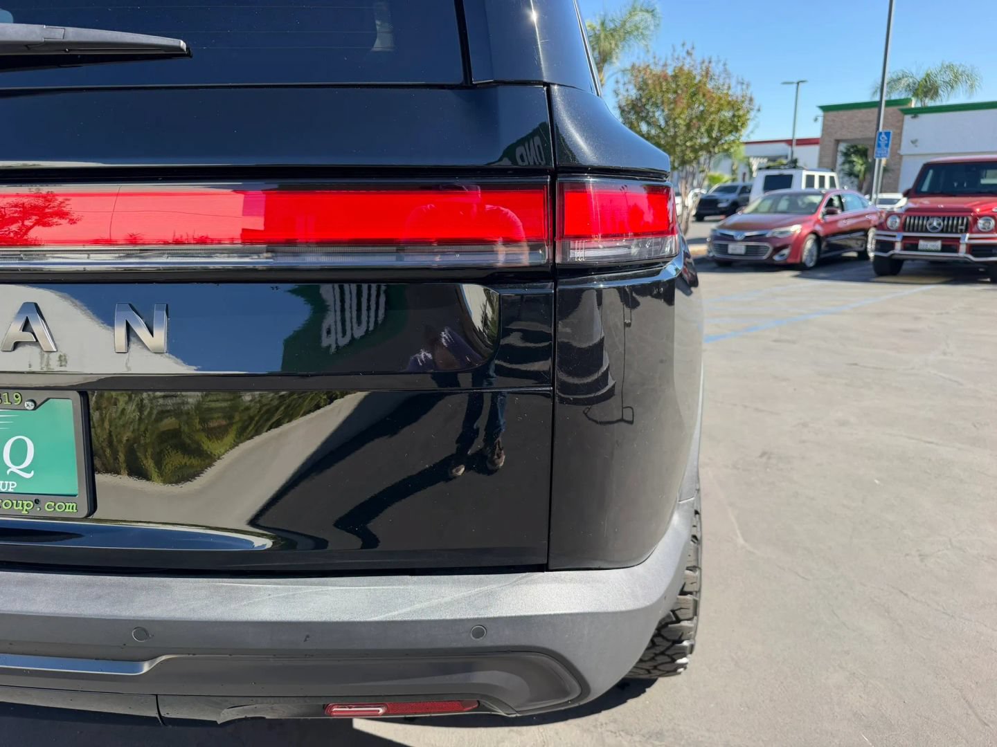 Used 2025 Rivian R1S Adventure Dual AWD/4WD image 12