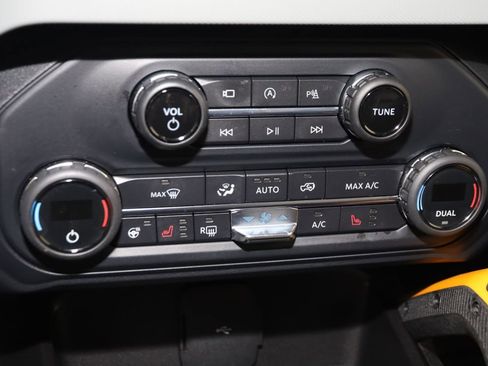 Used 2021 Ford Bronco Badlands AWD/4WD image 32