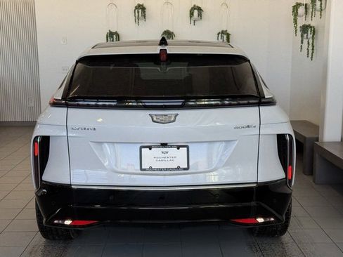 New 2026 Cadillac Lyriq Premium Luxury image 39