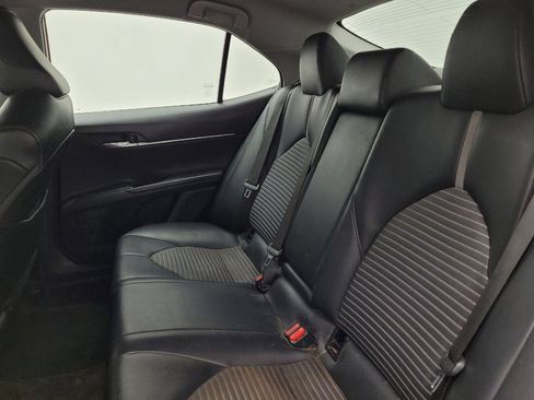 Used 2021 Toyota Camry SE image 18