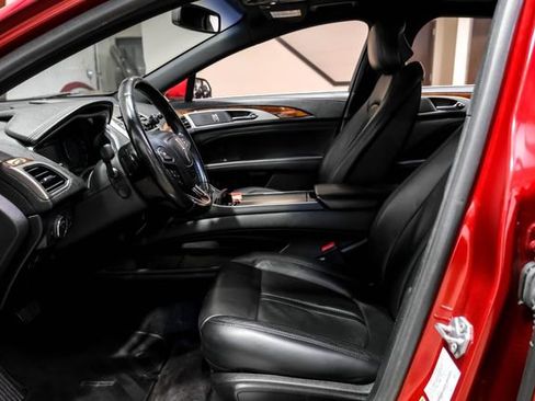 Used 2017 Lincoln MKZ Reserve image 4