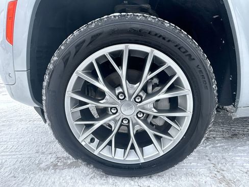 Used 2025 Jeep Grand Cherokee Summit image 33