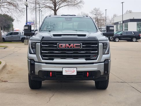 Used 2025 GMC Sierra 2500 AT4 w/ AT4 Premium Plus Package image 2
