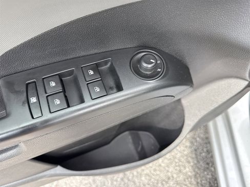 Used 2015 Chevrolet Sonic LT image 14