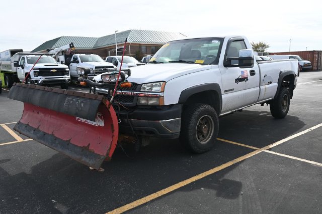Used 2004 Chevrolet Silverado 2500 W/T w/ Snow Plow Prep Package AWD/4WD image 7