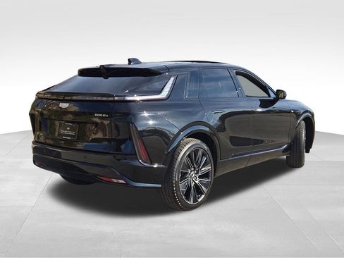 New 2026 Cadillac Lyriq Signature Sport AWD/4WD image 10
