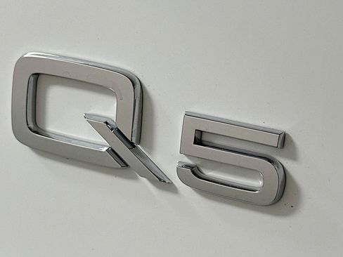 Used 2024 Audi Q5 2.0T Premium w/ Convenience Package AWD/4WD image 10