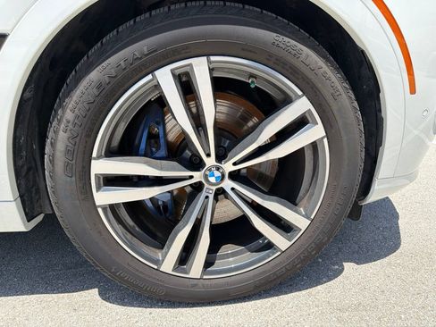 Used 2026 BMW X7 xDrive40i AWD/4WD image 5