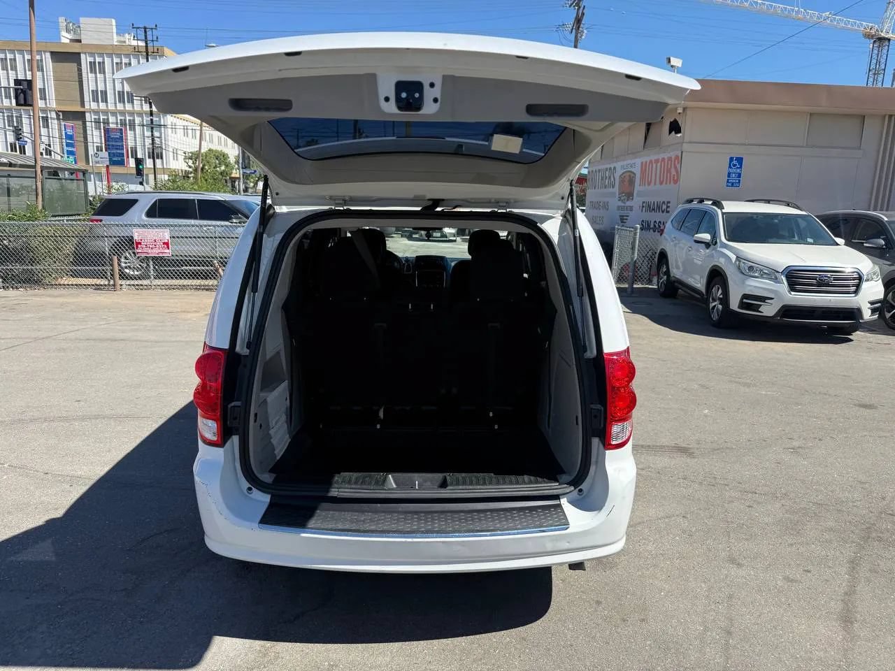 Used 2015 Dodge Grand Caravan American Value Package w/ UConnect Hands-Free Group FWD image 34