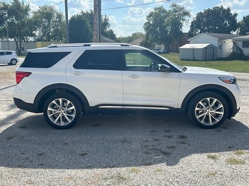 Used 2022 Ford Explorer Platinum w/ Technology Package image 6