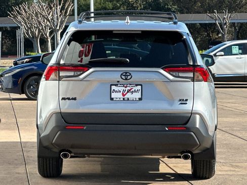 New 2025 Toyota RAV4 XLE image 5