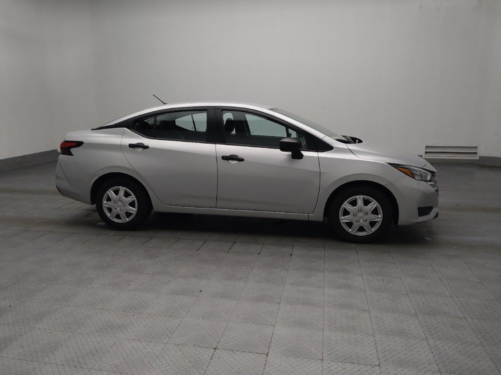 Used 2025 Nissan Versa S FWD image 11